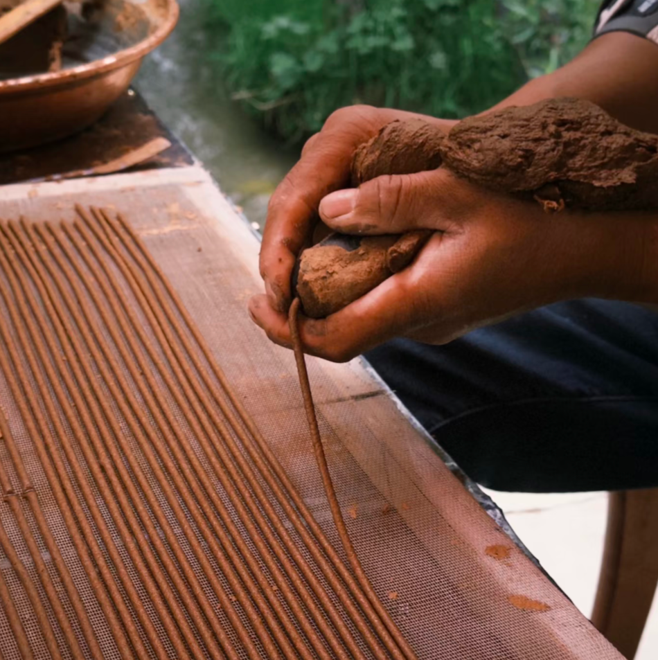 Pourquoi privilégier les encens tibétains 100% naturels sans bâtonnet bois