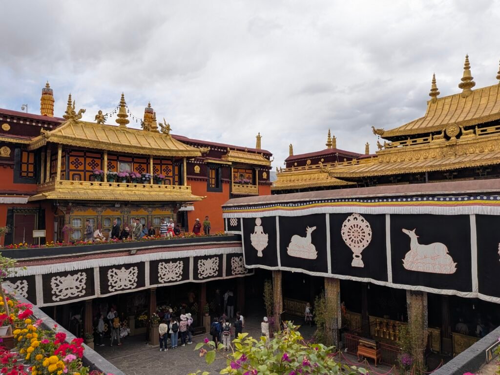 Temple du Jokhang : le cœur spirituel de Lhassa